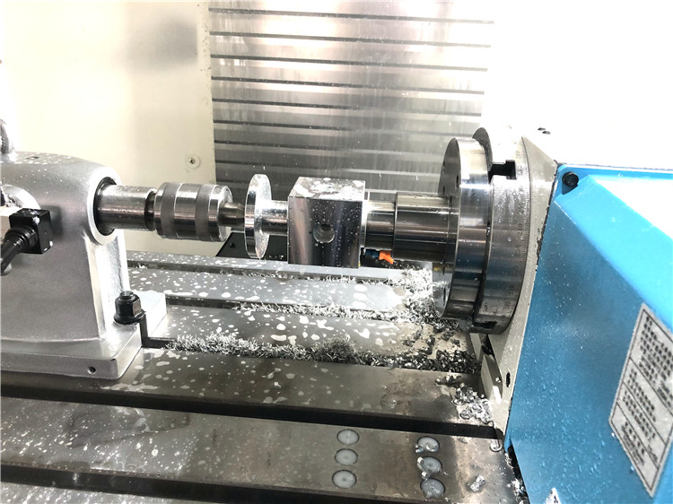 高精度四軸加工中心工作狀態